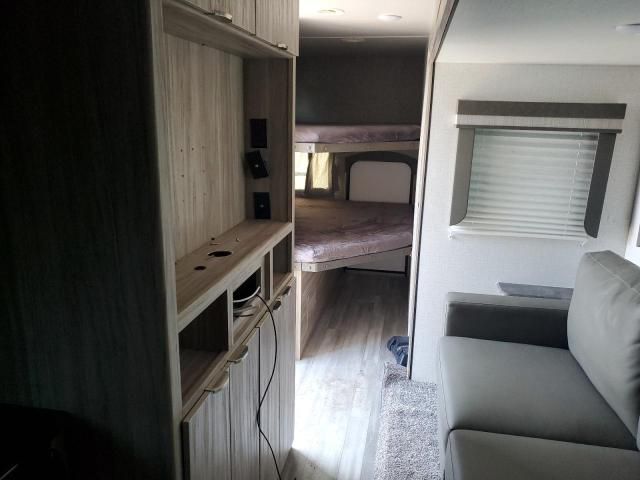 2022 Winnebago Minnie