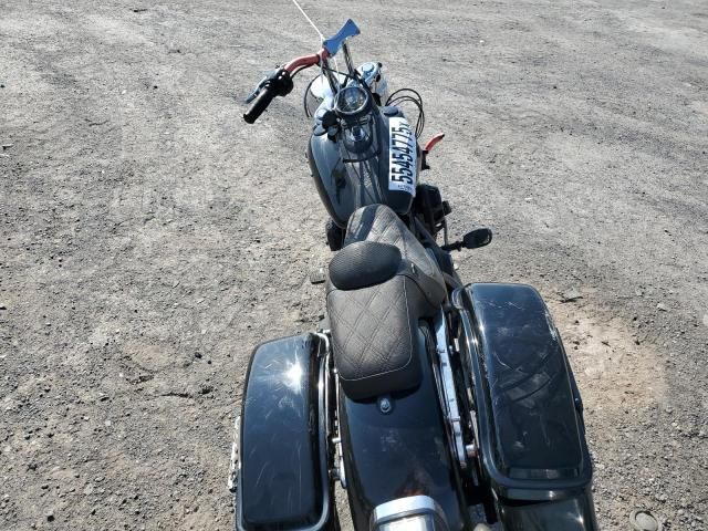 2014 Harley-Davidson FLD Switchback