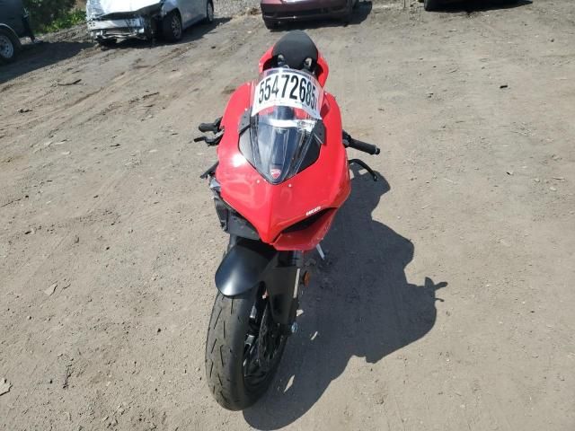2024 Ducati Panigale V2
