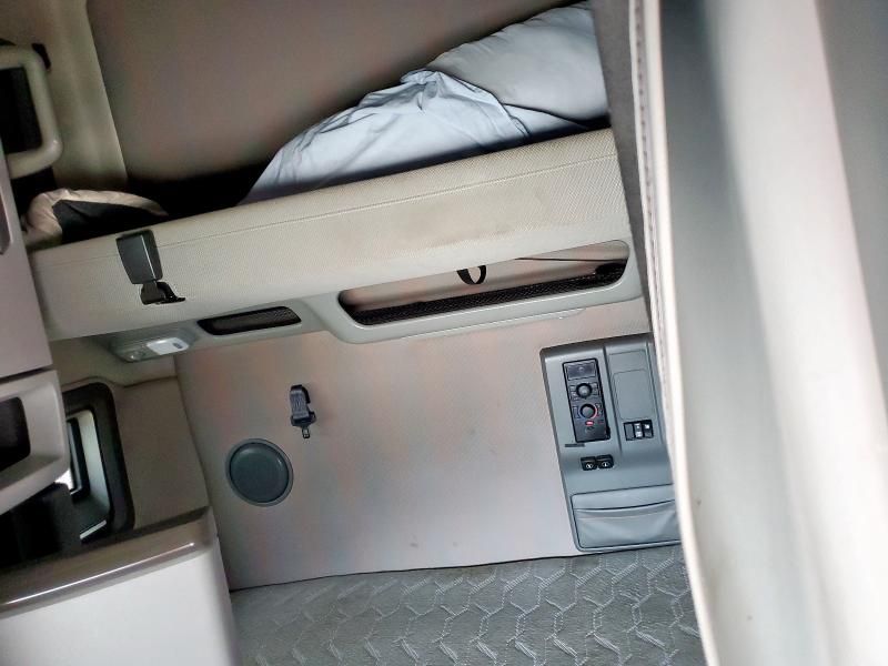 2020 Volvo VNL Semi Truck