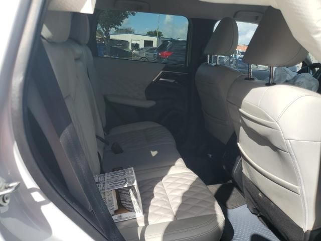 2022 Mitsubishi Outlander SEL