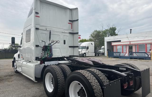 2018 International LT625