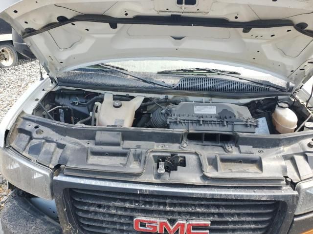 2021 GMC Savana Cutaway G3500