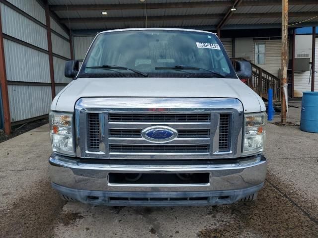 2011 Ford Econoline E350 Super Duty Wagon