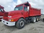 1999 International 2000 2674