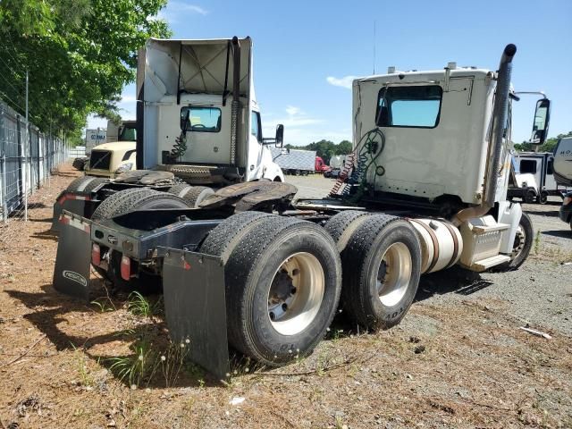 2014 Freightliner 122SD