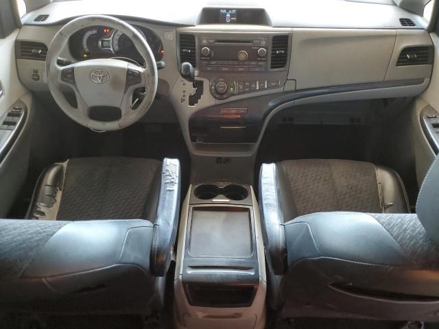 2011 Toyota Sienna Sport