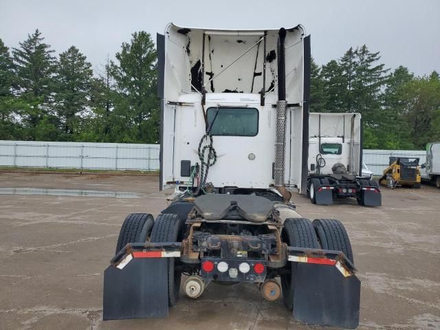2014 Kenworth T680 Semi Truck