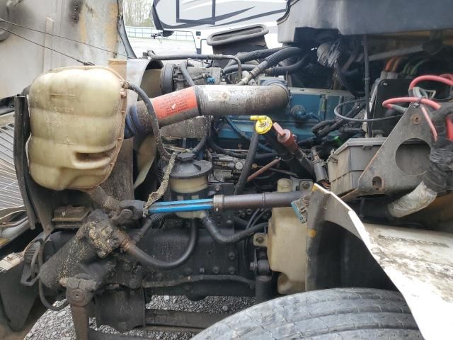 2005 International 4000 4300