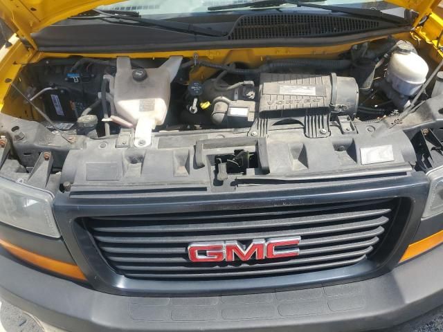 2020 GMC Savana Cutaway G3500