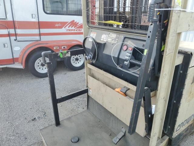 2005 Crown Order Picker