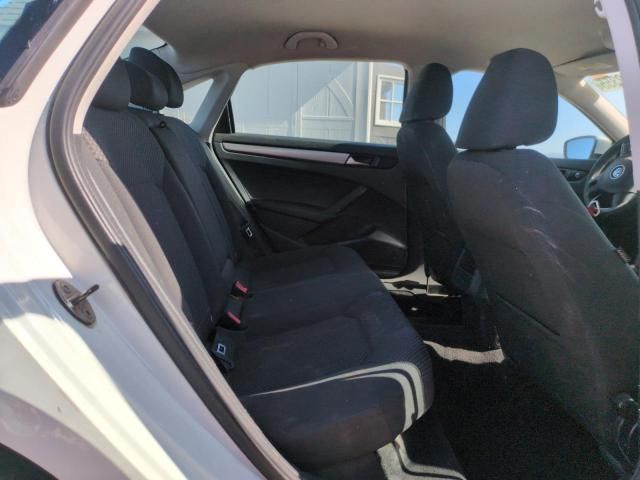 2013 Volkswagen Passat S