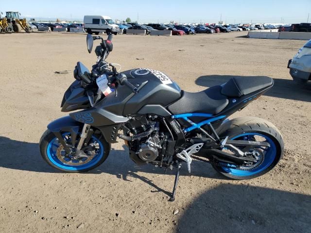 2024 Suzuki GSX800 R