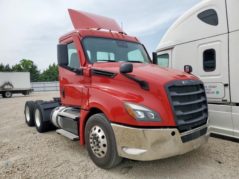2021 Freightliner Cascadia 126 Semi Truck
