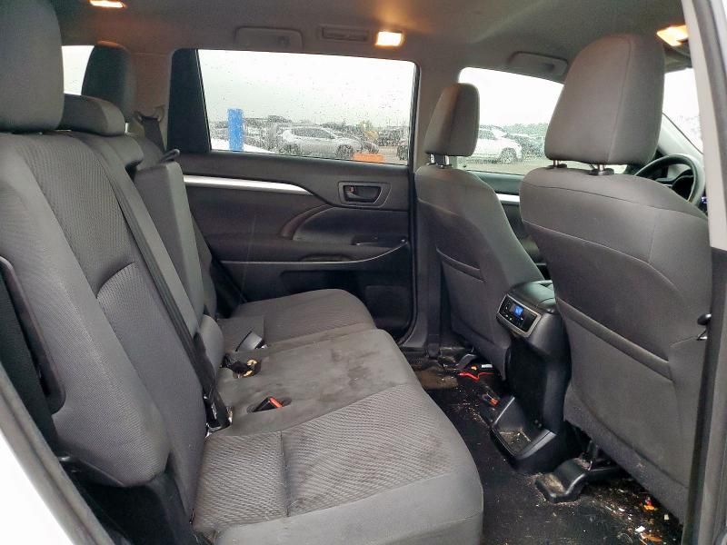 2018 Toyota Highlander LE