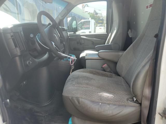 2013 GMC Savana Cutaway G3500