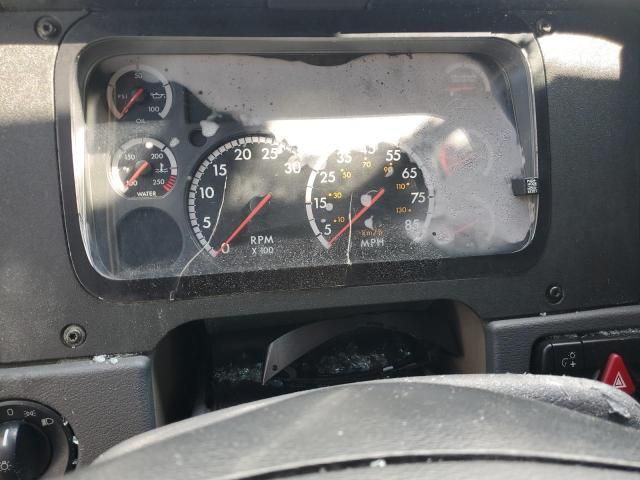 2011 Freightliner Cascadia 125 Semi Truck