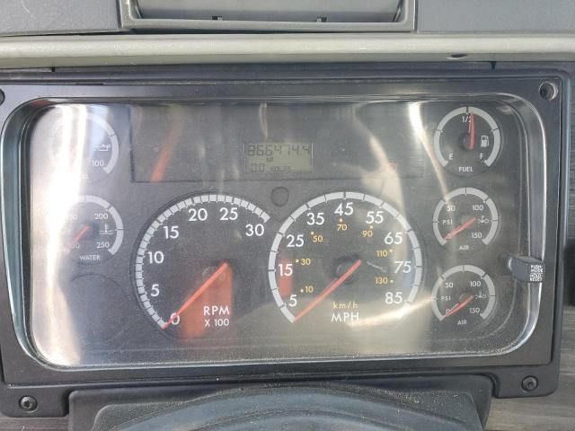 2006 Freightliner Columbia 120 Semi Truck