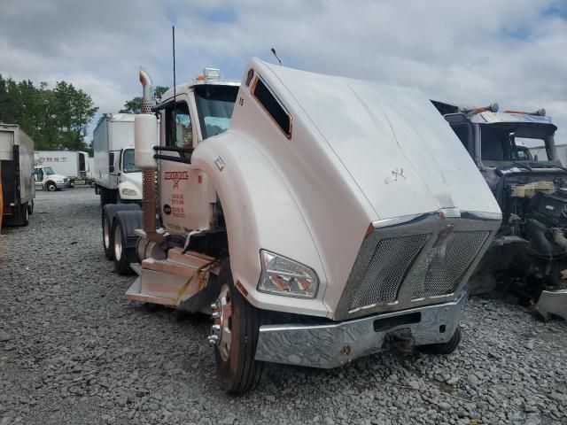 2020 Kenworth T880 Semi Truck