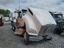 Salvage trucks for sale at Dunn, NC auction: 2020 Kenworth T880 Semi Truck
