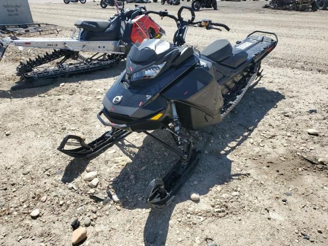 2022 Skidoo 2022 Skidoo Summit