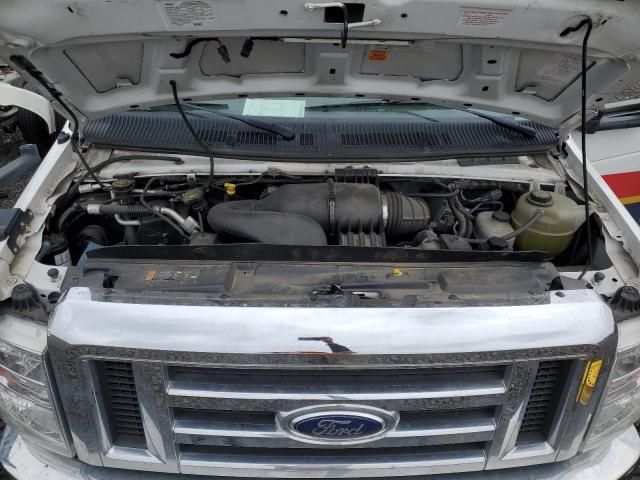 2019 Ford Econoline E450 Super Duty Cutaway Van