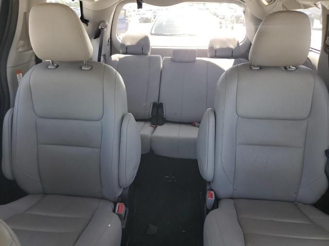2020 Toyota Sienna XLE