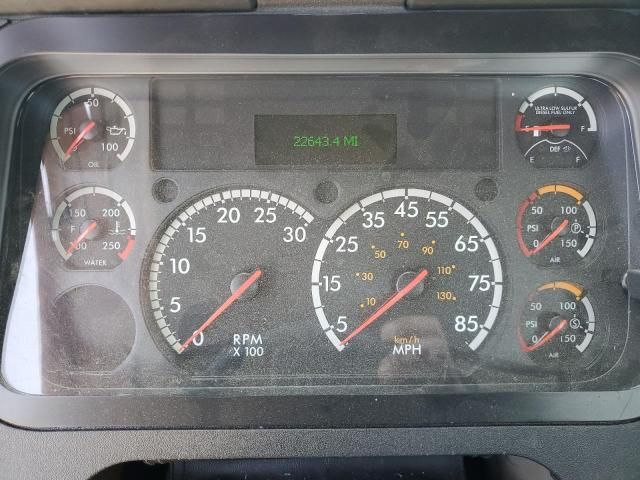2016 Freightliner Cascadia 125 Semi Truck