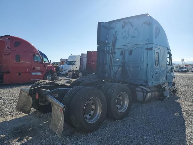 2015 Freightliner Cascadia 125