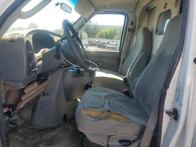 2006 Ford Econoline E450 Super Duty Cutaway Van