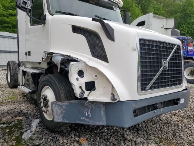 2016 Volvo VNL Semi Truck
