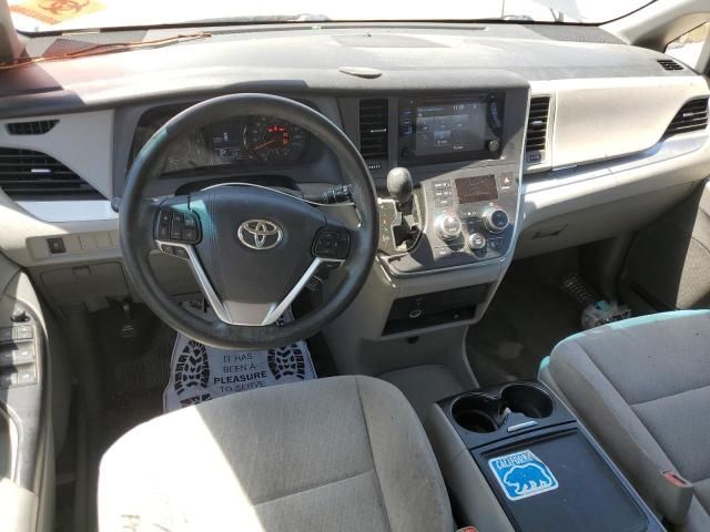 2015 Toyota Sienna LE