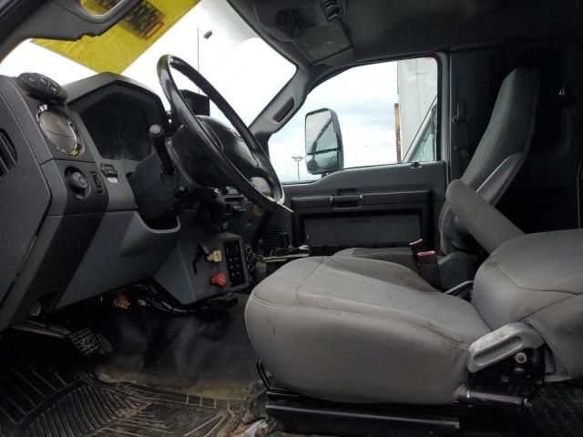 2011 Ford F750 Super Duty Bucket Truck