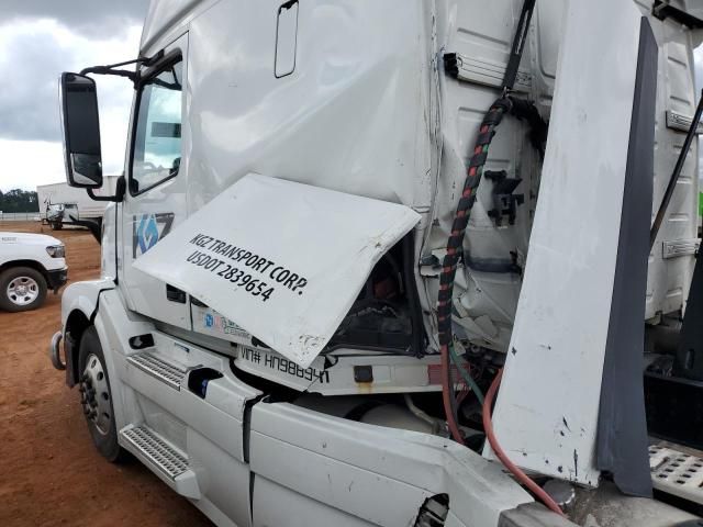 2017 Volvo VNL Semi Truck