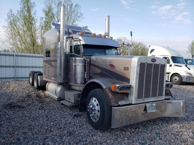 2007 Peterbilt 379 Semi Truck