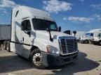 2014 Freightliner Cascadia 125 Semi Truck