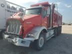 2009 Kenworth Construction T800