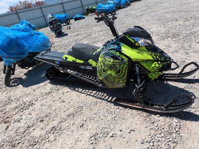 2014 Skidoo 2014 Skidoo Summit SP