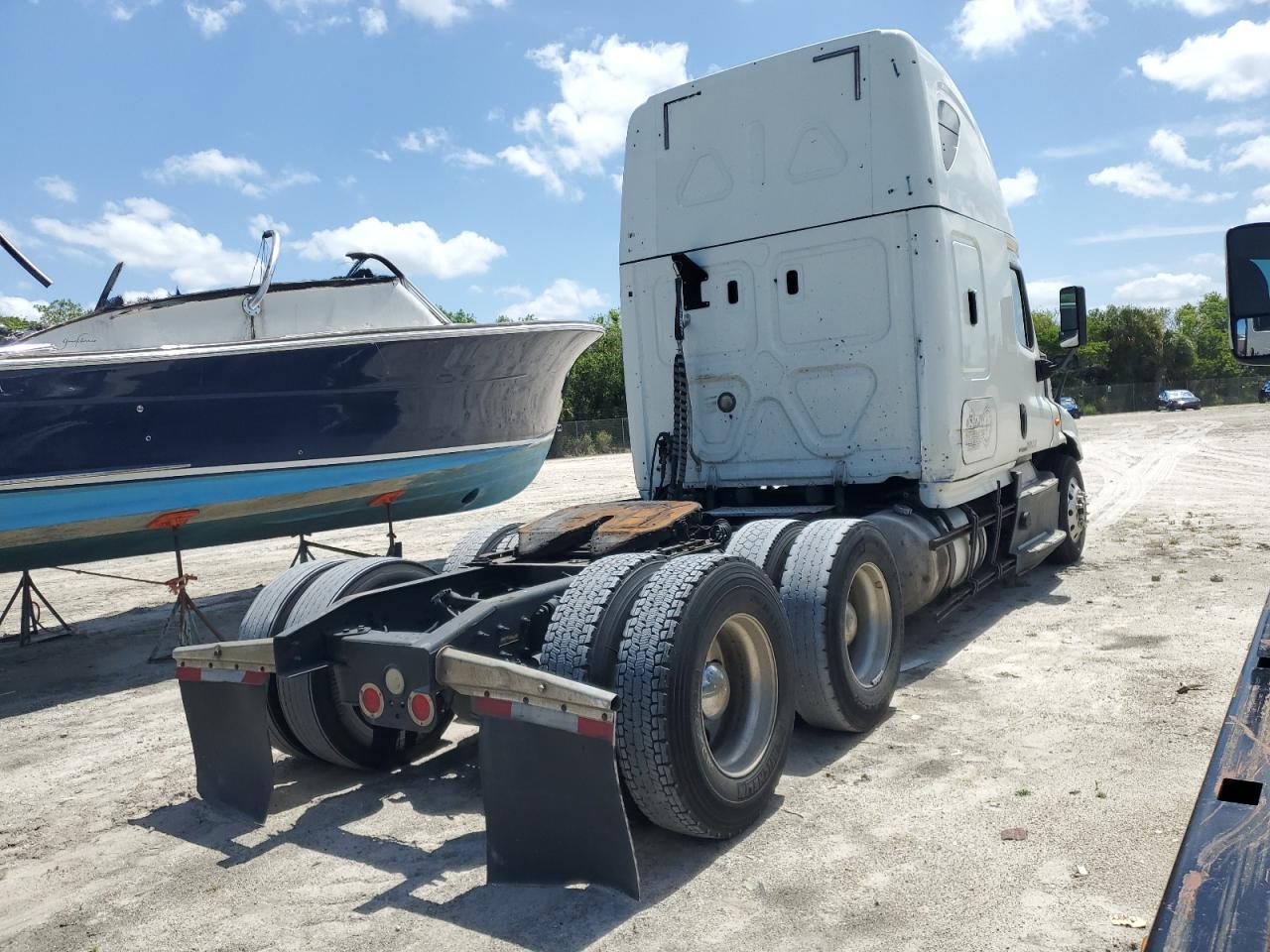 2018 Freightliner Cascadia 125