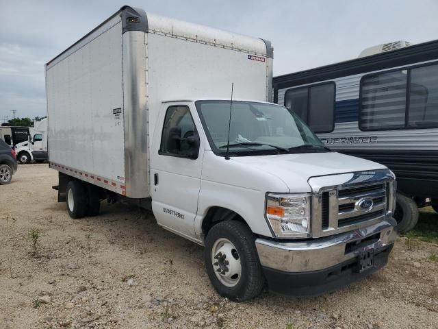 2024 Ford Econoline E350 Super Duty Cutaway Van