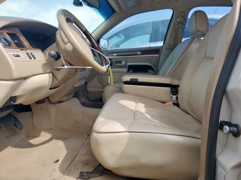 2007 Lincoln Town Car Designer