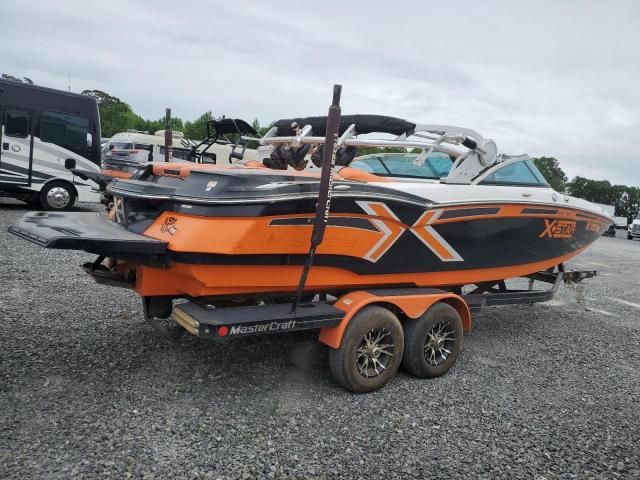 2013 Mastercraft Boat
