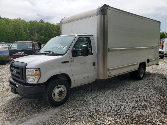 2019 Ford Econoline E350 Super Duty Cutaway Van