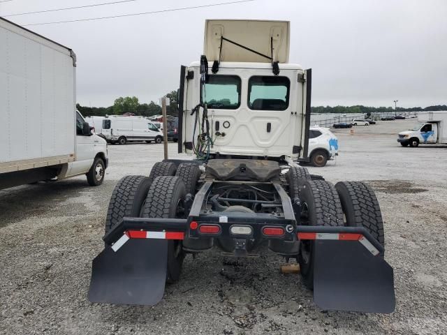 2021 Freightliner Cascadia 126 Semi Truck