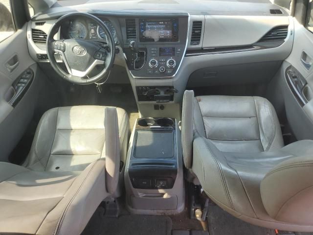 2015 Toyota Sienna XLE
