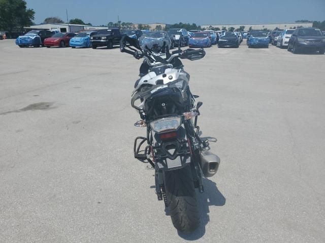 2016 BMW S 1000 XR