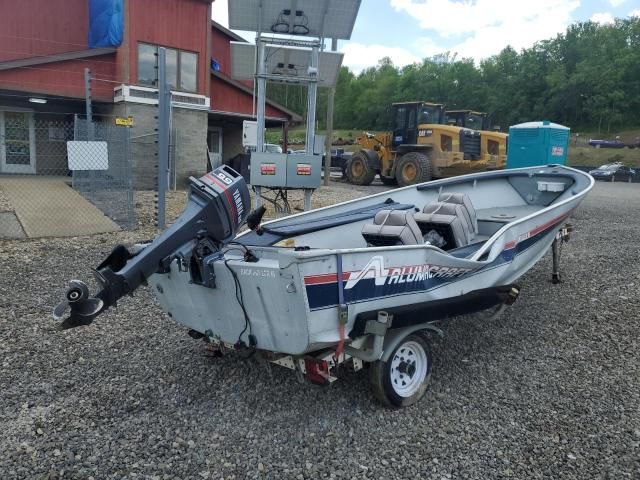 1990 Alumacraft Boat
