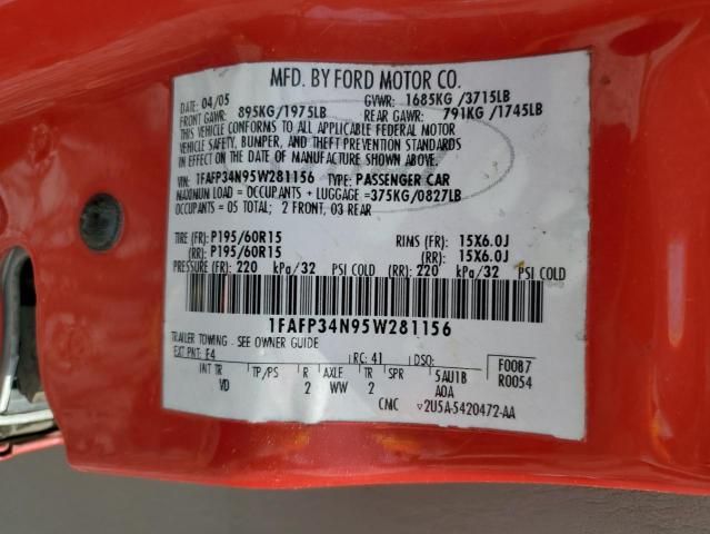 2005 Ford Focus ZX4