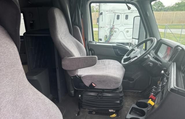 2018 International LT625