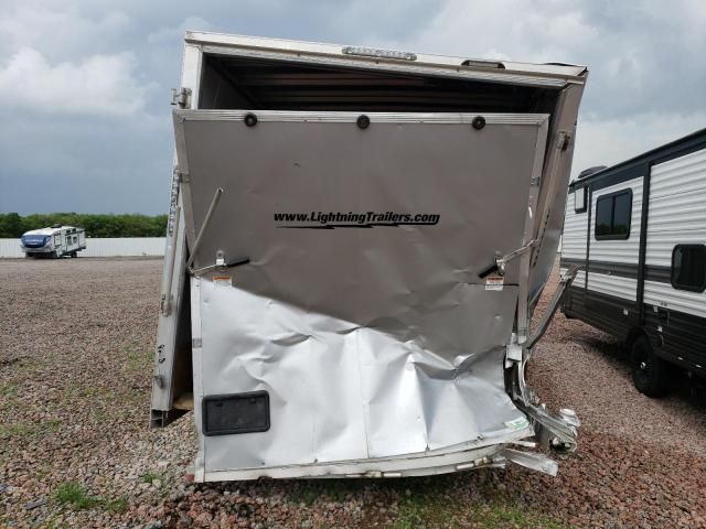 2022 Wildwood 2022 Forest River Lightning Enclosed Snowmobile TR